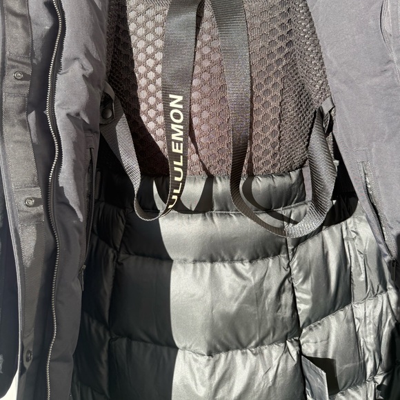 Lululemon Winter Warrior Parka - Picture 4 of 6